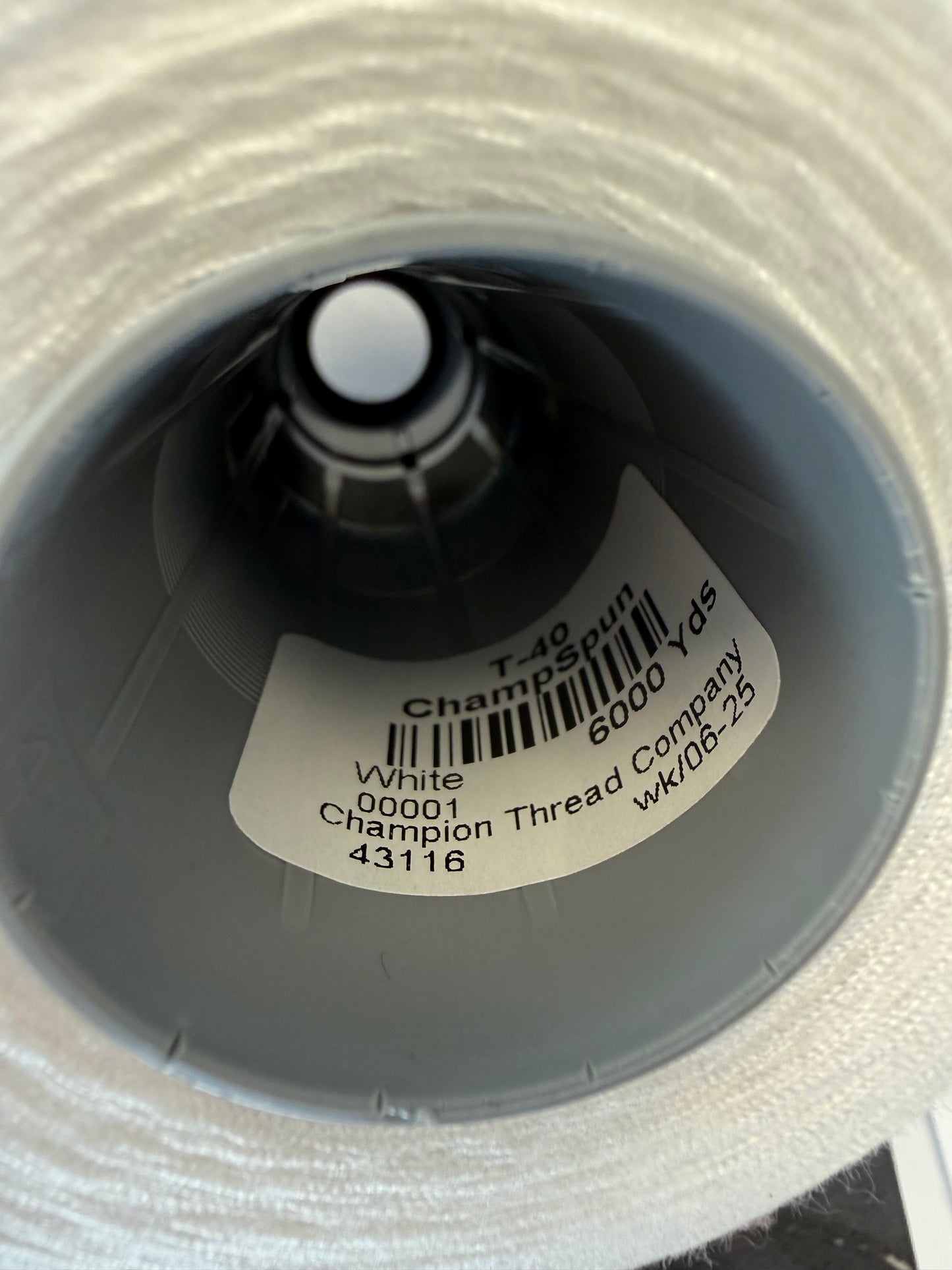 THREAD T-40 WHITE 0001 POLYESTER CHAMSPUN — 6000 yds