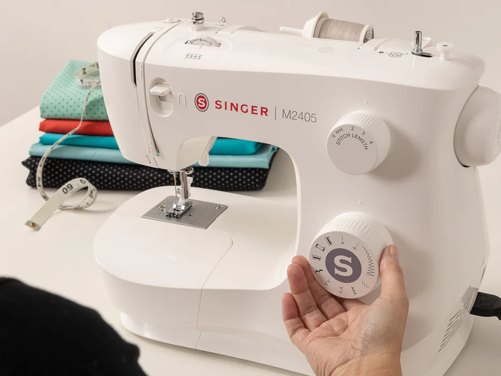 SINGER M2405 Sewing Machine