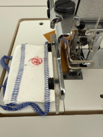 SINGER 523D-364-31-03 3 Needle Flatbed Coverstitch Industrial Sewing Machine Ass image 2