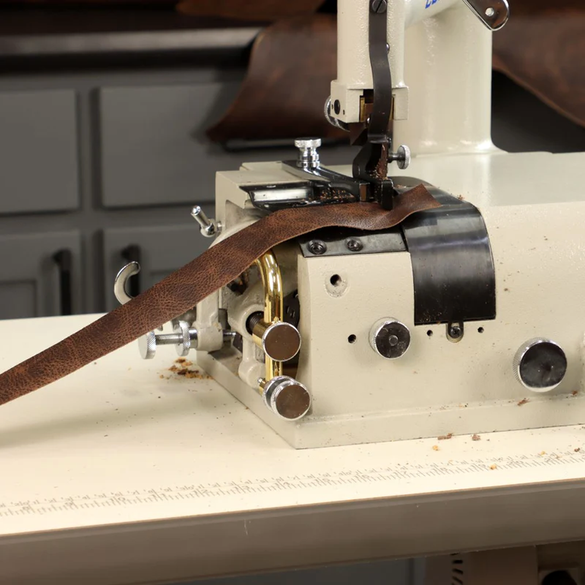 CONSEW® DCS-S4 Leather Skiving Machine with Waste Removal System – Complete with Table & Stand