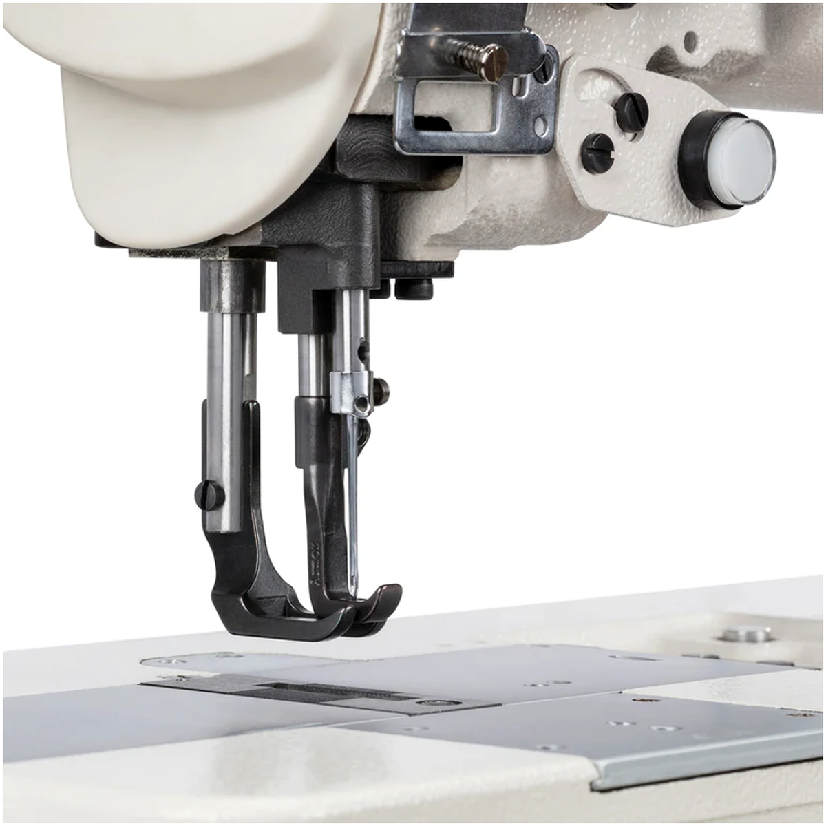 CONSEW® P1510RB-14-7DD Single Needle 14-Inch Walking Foot Industrial Lockstitch Sewing Machine – Complete with Table & Stand