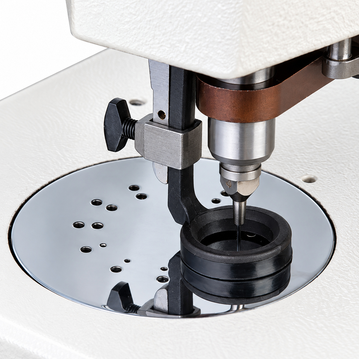 CONSEW® 104-1T Industrial Sewing Machine – Complete with Table & Stand
