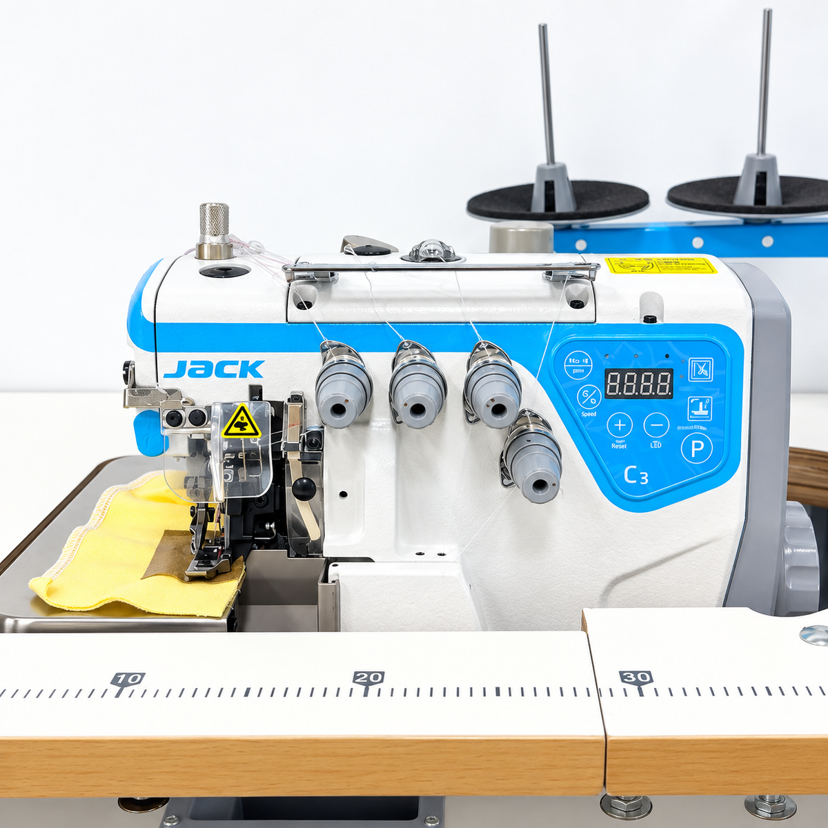 JACK® JK-C3-4-M03/333 Industrial High Speed Automatic Overlock Machine