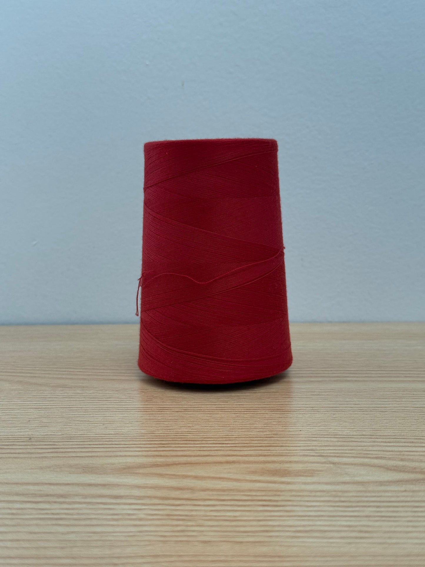 THREAD T-40 RED-1184 POLYESTER CHAMSPUN — 6000 yds