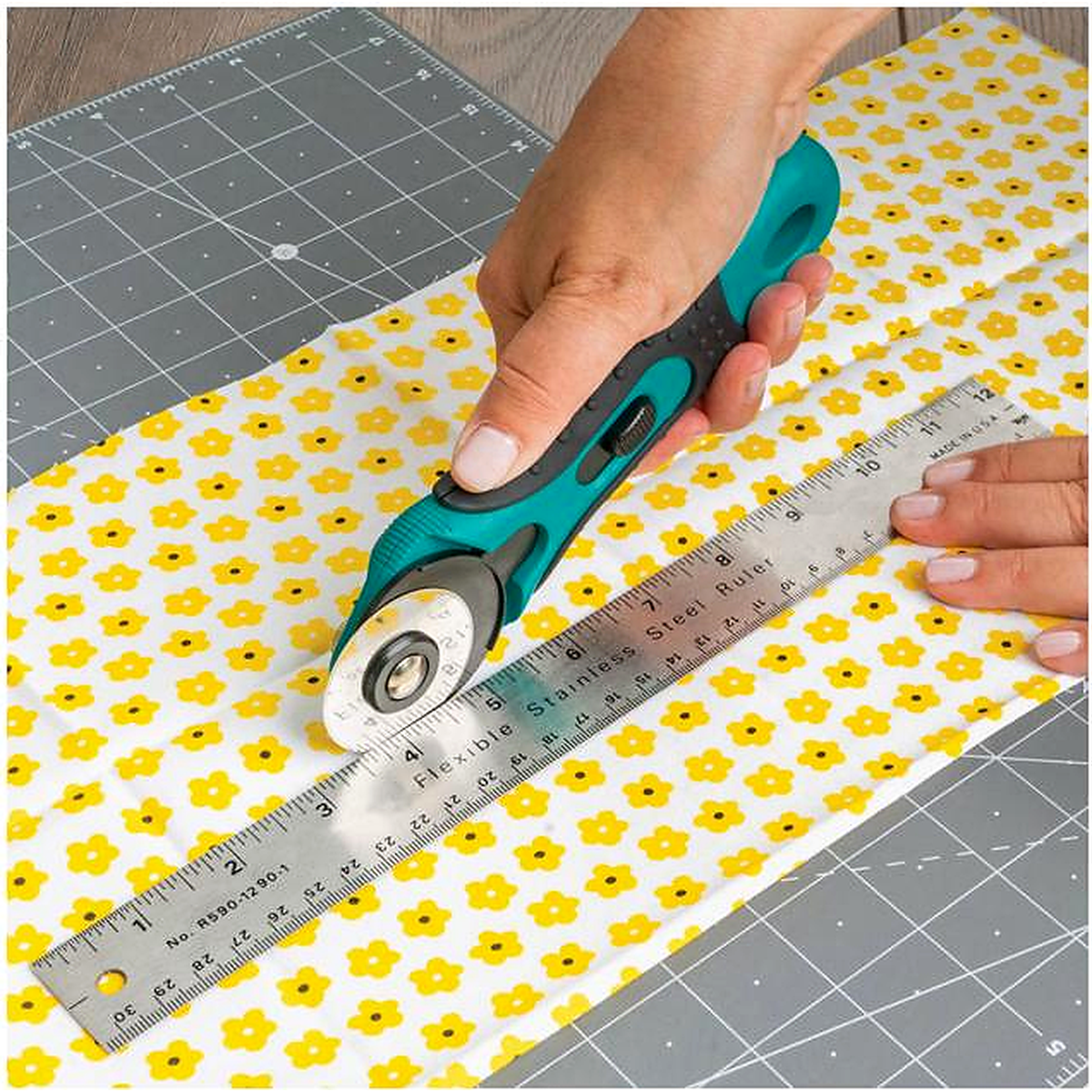 SINGER® ProSeries Ergo 45mm Professional Rotary Cutter